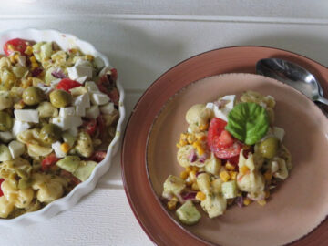 Insalata di sacchettini con salsa al pesto: primo freddo pronto in pochi minuti