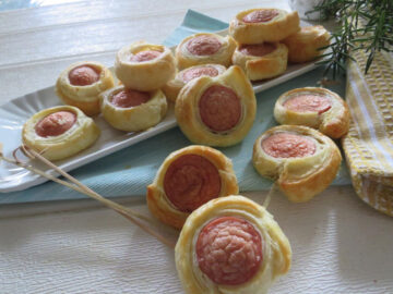 Rustici ai wurstel: ricetta 5 minuti per Aperitivo