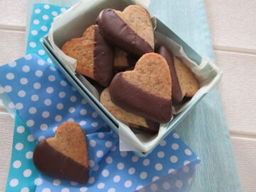 Biscotti alle mandorle (morbidi e deliziosi): Ricetta facilissima senza zucchero