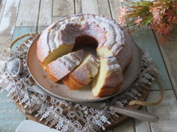 Ciambellone della Nonna: la Ricetta Classica e Soffice della Tradizione