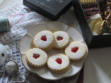 Biscotti con marmellata: ricetta facile
