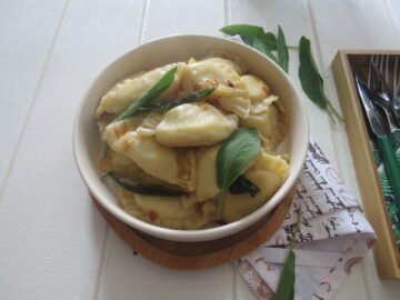 Ravioli patate e ricotta - Ravioli russi "Pierogi": ricetta come fare i ravioli