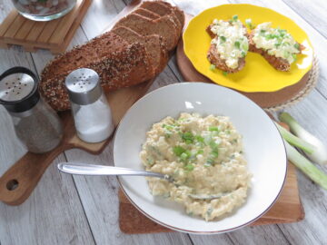 Pasta jajeczna ze szczypiorkiem - pasta di uova e erba cipollina